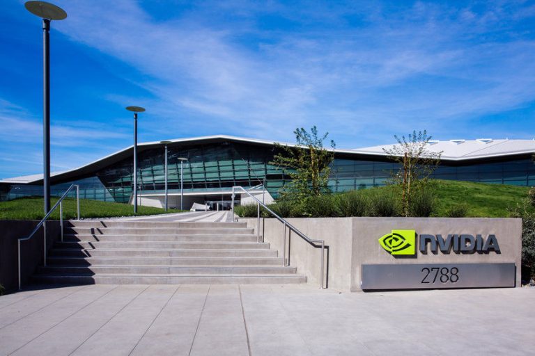 SMH, SOXX, FTXL, SOXL ETFs crash as chip stocks dive